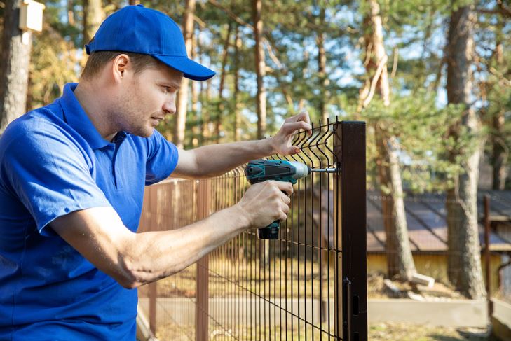 Qualified estimates get fence