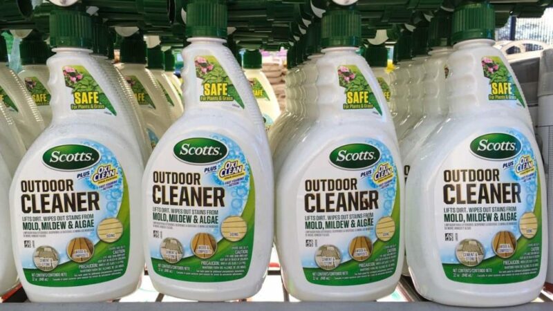 How to clean mildew from vinyl fence