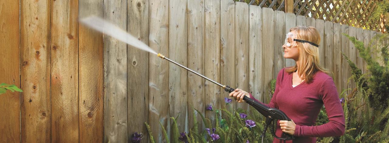 Best wood fence cleaner