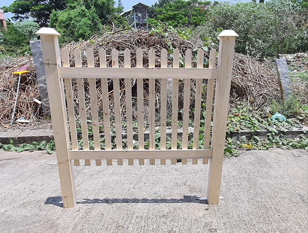 Picket barrier freestanding fences feet 2ft smooth planed
